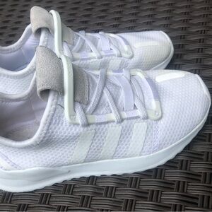 Adidas Swift Run Off-White Running Shoes Kids Size 2